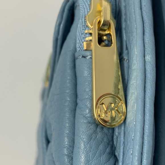 Michael Kors Blue Wallet - Picture 5 of 14